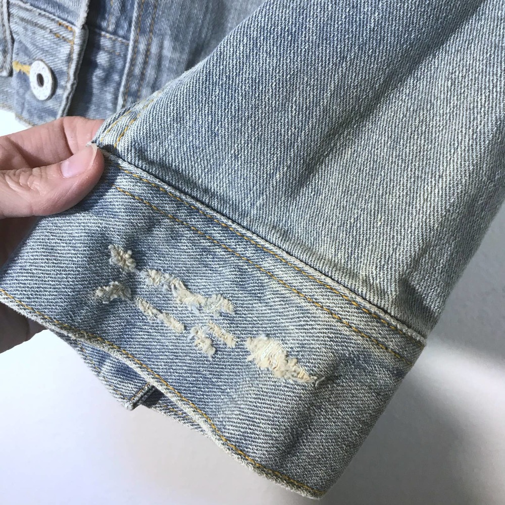 Levi's Jeans Button Front Crop Denim Jacket - Picture 5 of 10
